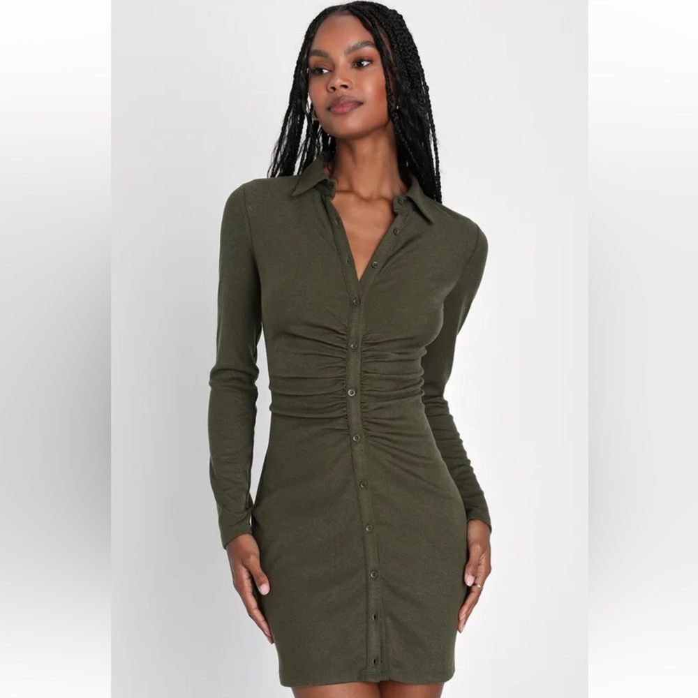 Lulu’s dark green L button down mini dress fits small